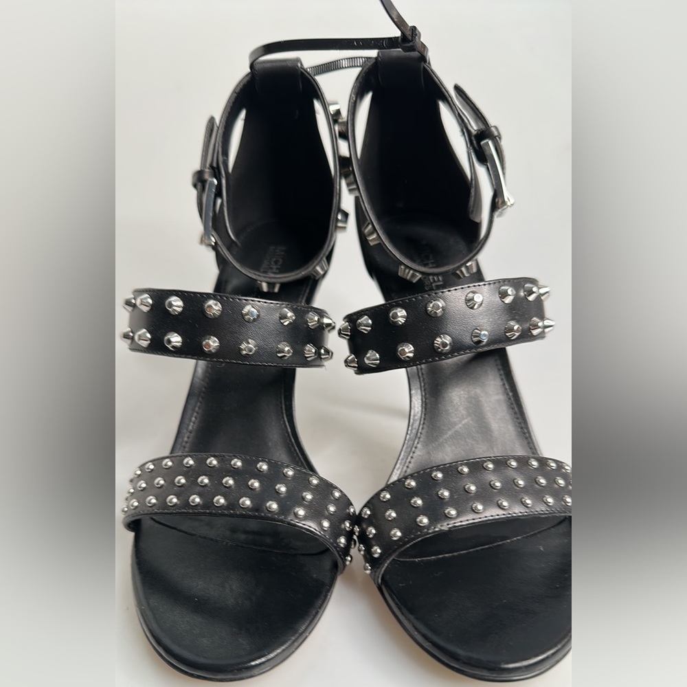 Make: Michael Kors Brand New without tags, size 8.5 and size 9